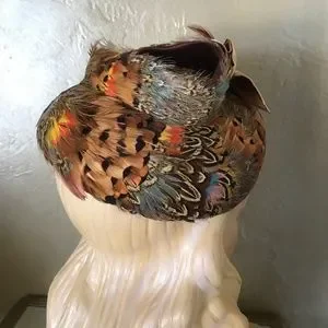 MAGNIFICENT AND UNIQUE 1950s MULTI COLORED PHEASANT FEATHER HAT WITH VELVET BOW PATRICE | Accessories | Magnificent And Unique 95s Multi  main image 2